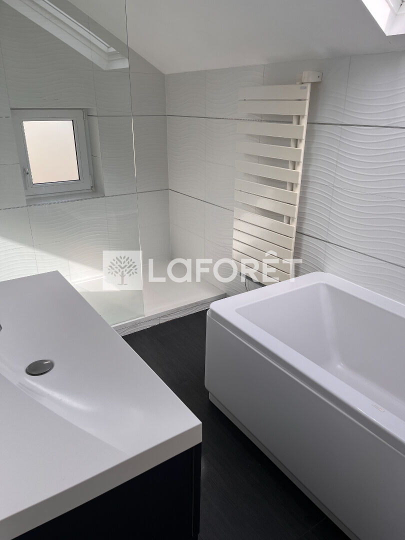 Maison a louer ermont - 5 pièce(s) - 114.08 m2 - Surfyn