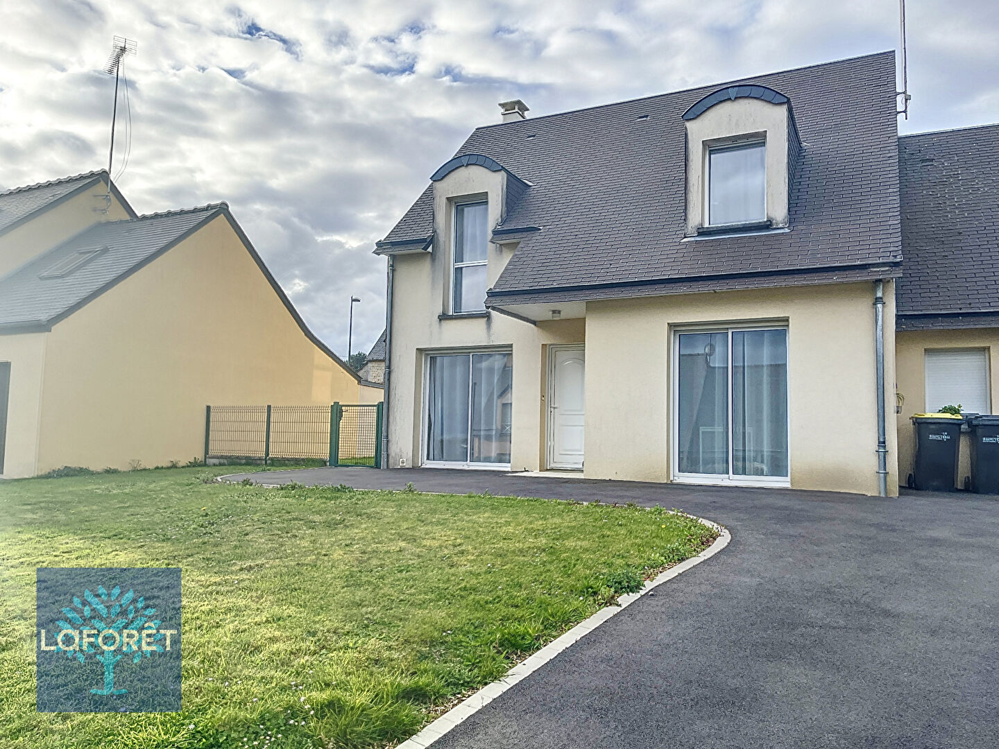 Maison à louer, 99m², Fougères