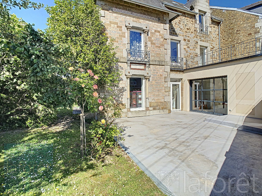 Achat maison Fougères 6 pièce(s) 245 m² 450 000 € ⇔ Laforêt