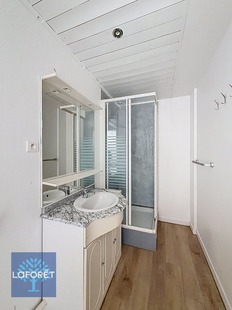 Maison à louer, 45m², FOUGERES