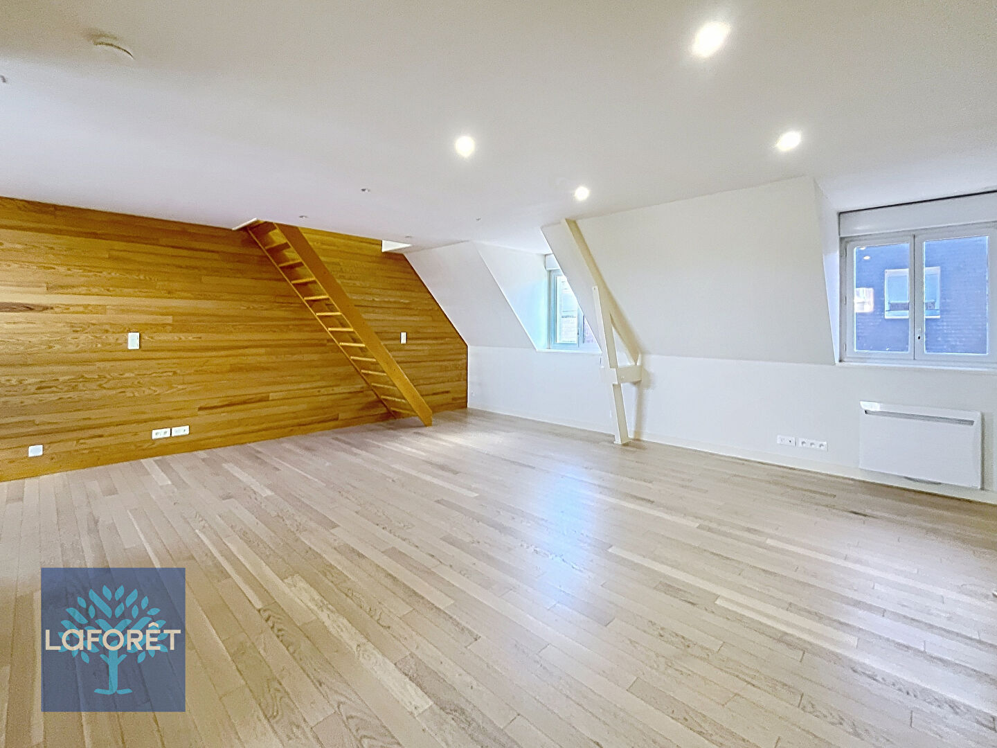 Maison à louer, 57m², FOUGERES