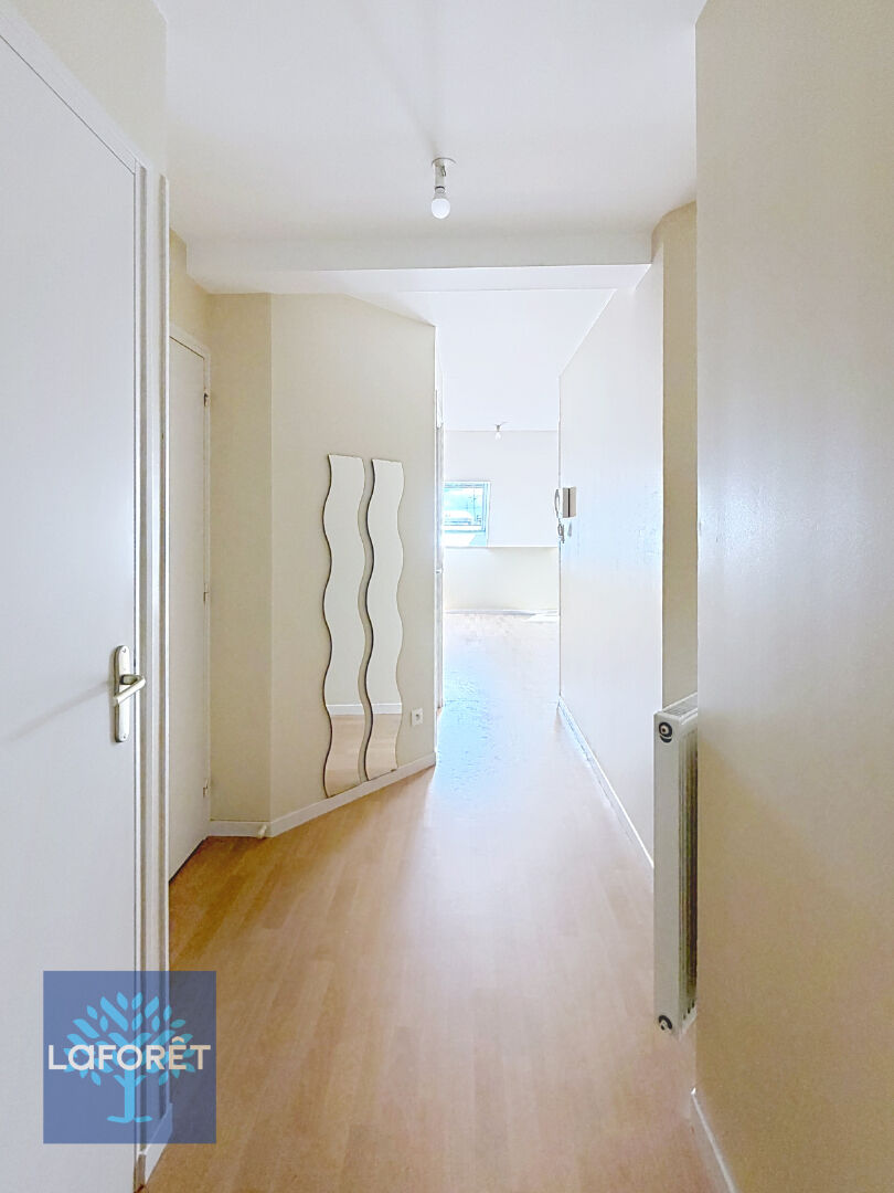 Maison à louer, 54m², FOUGERES