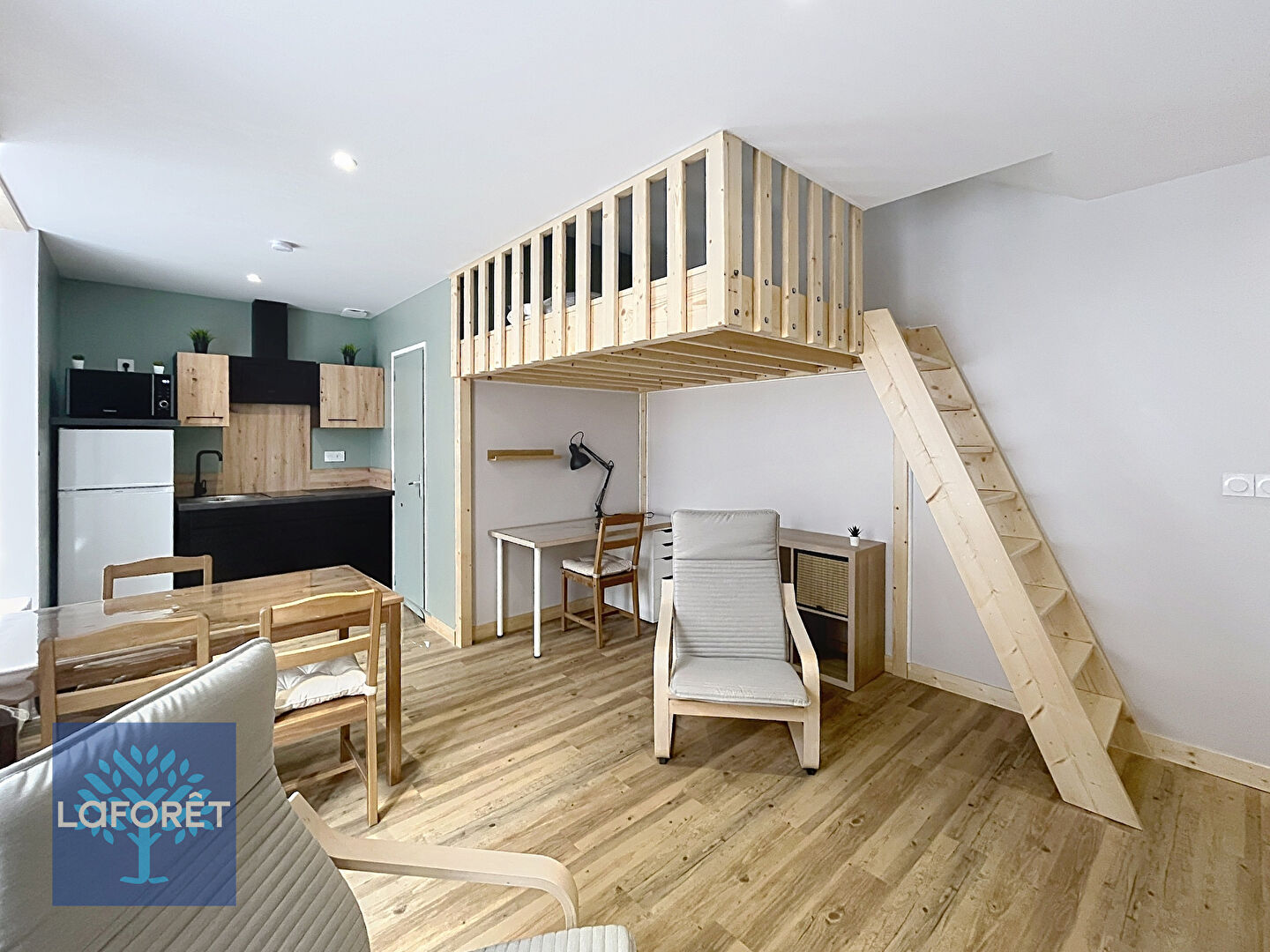 Maison à louer, 24m², FOUGERES