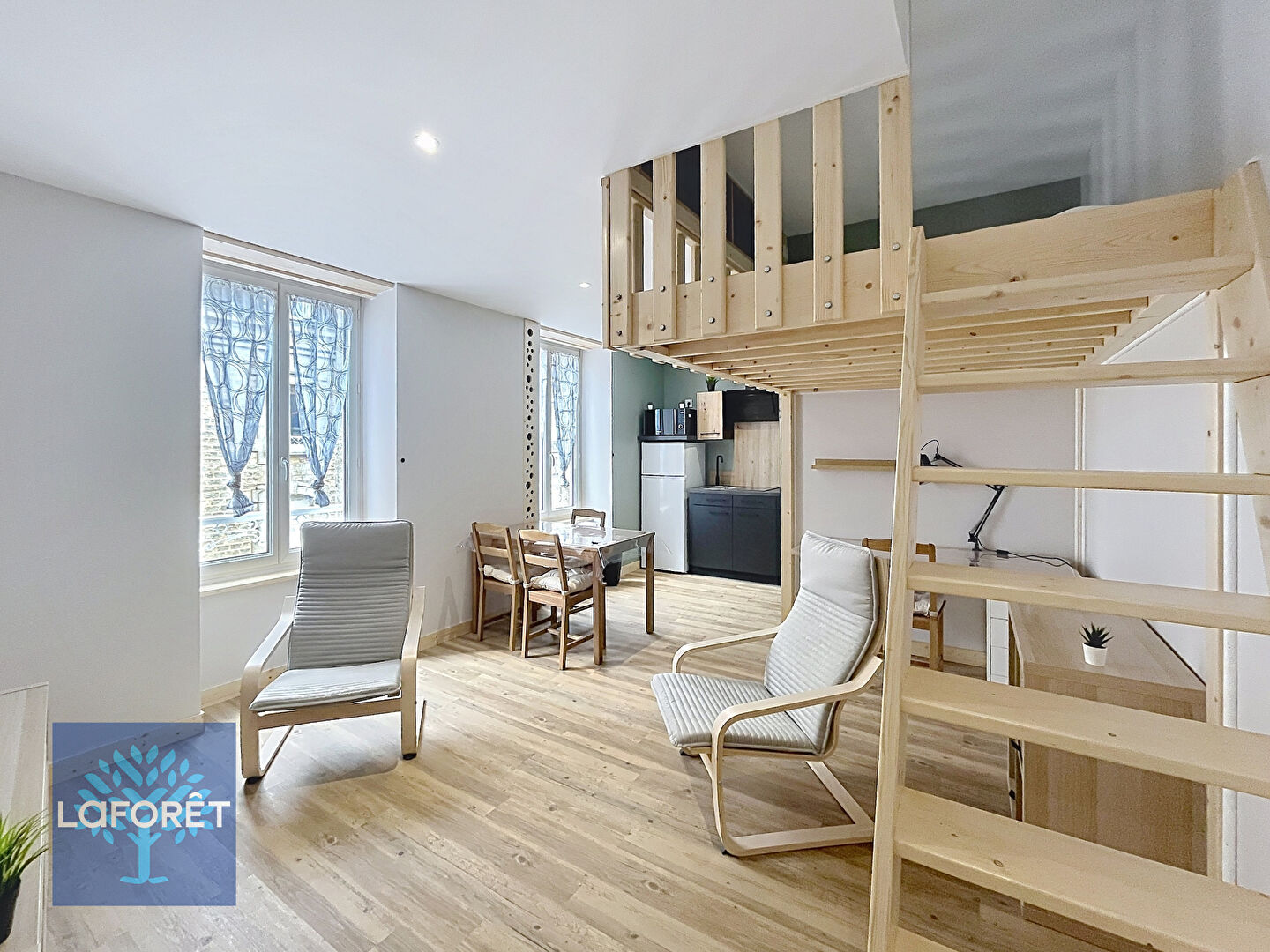 Maison à louer, 24m², FOUGERES