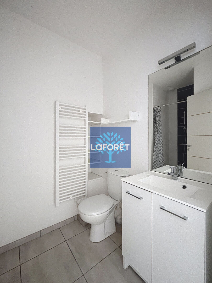 Maison à louer, 36m², FOUGERES