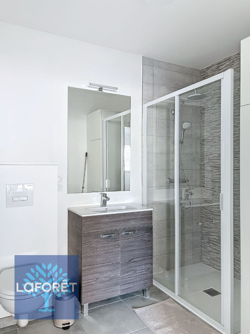 Maison à louer, 21m², FOUGERES