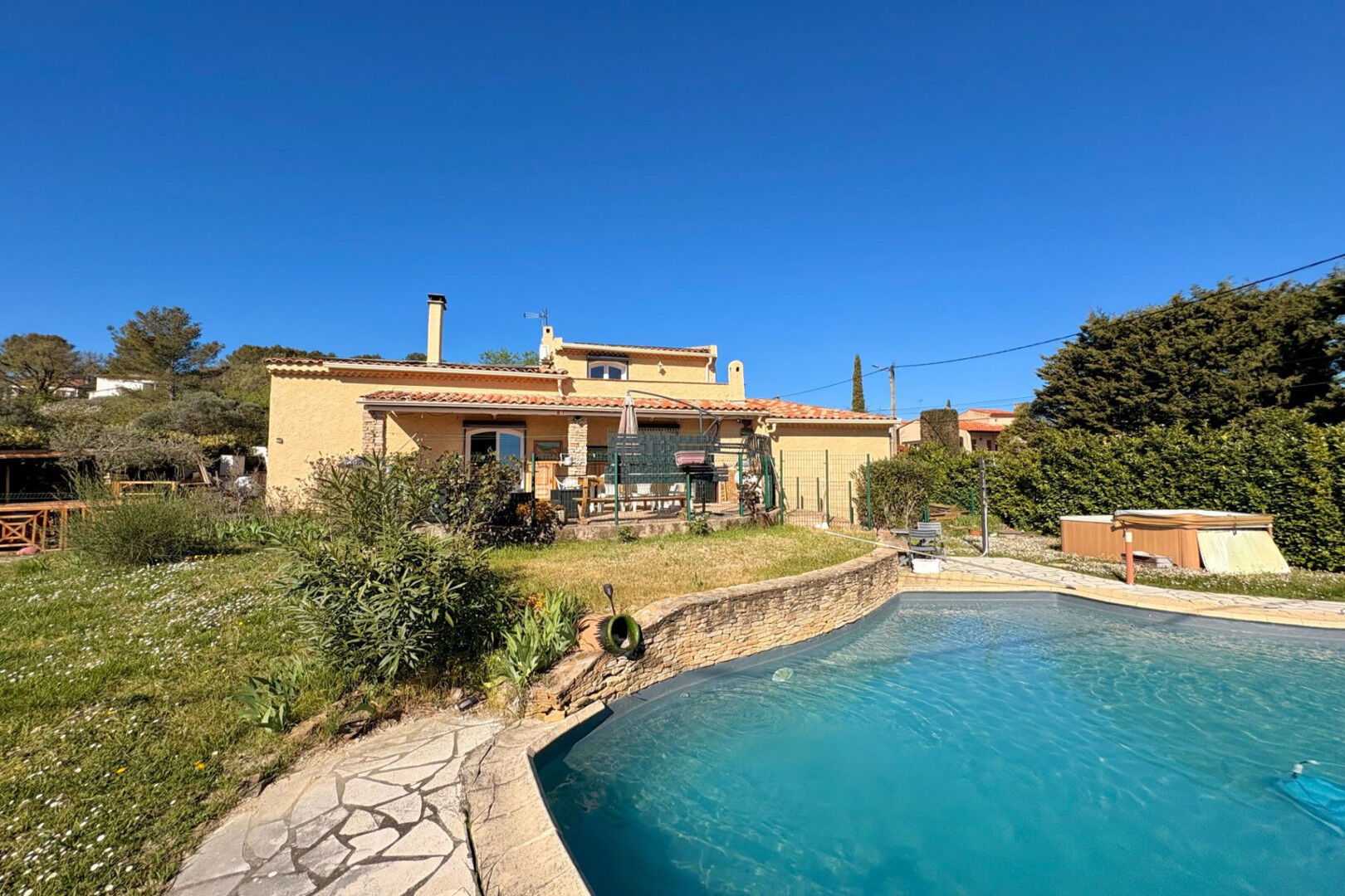 Maison à vendre, 150m², GREASQUE