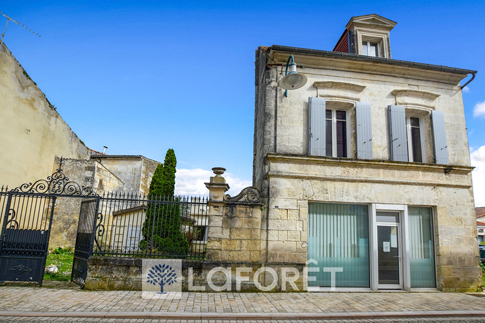 Maison à vendre, 220m², Gémozac