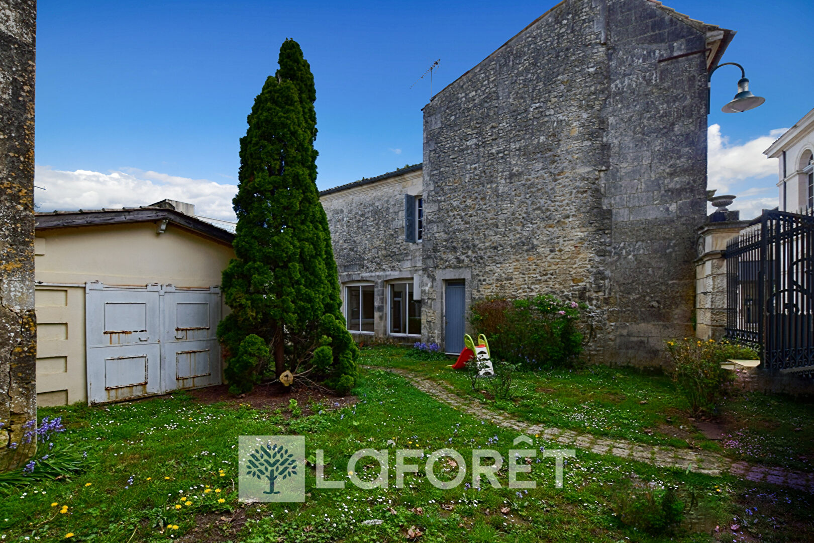 Maison à vendre, 220m², Gémozac