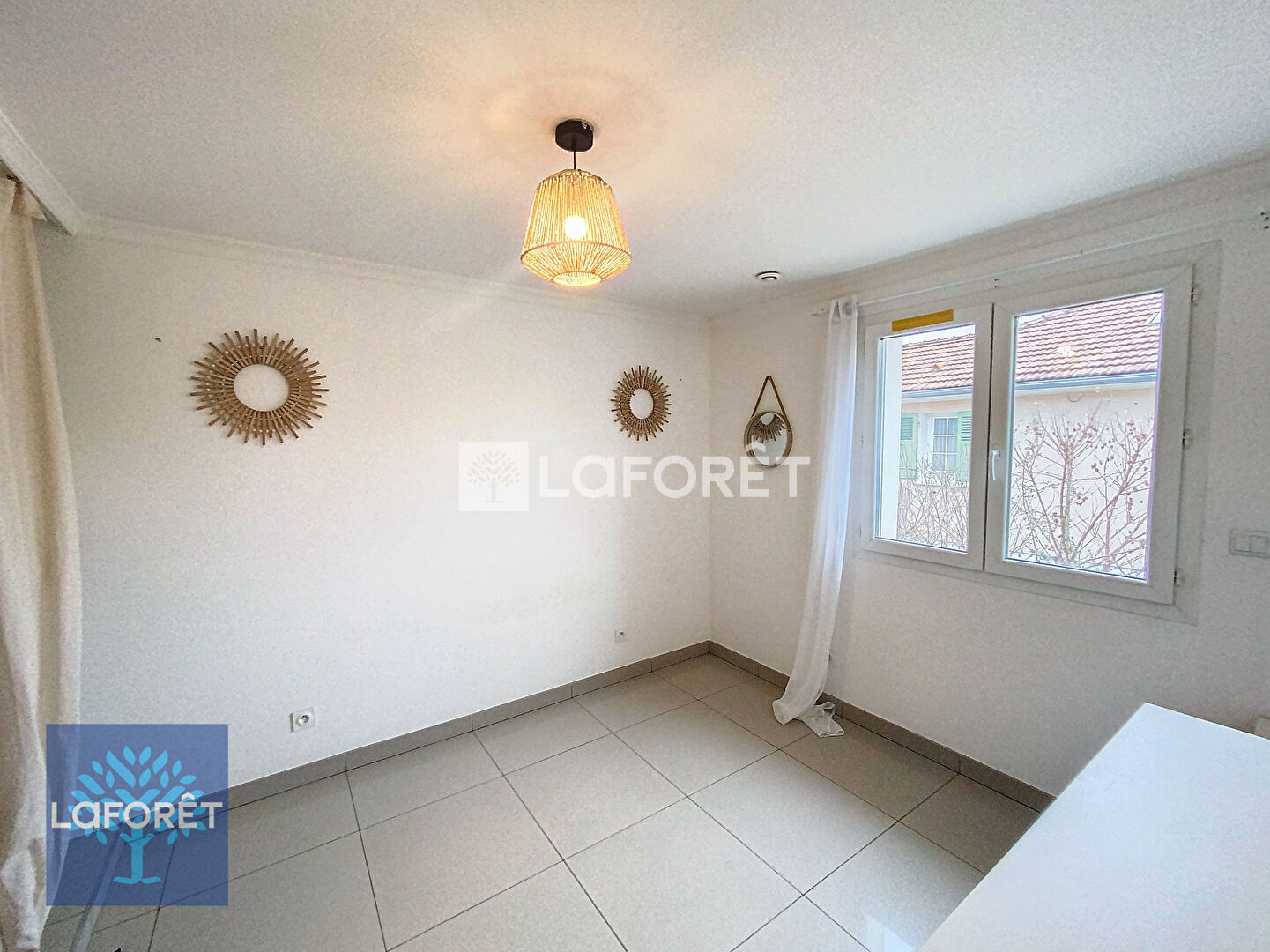 Maison a louer meyzieu - 5 pièce(s) - 92 m2 - Surfyn