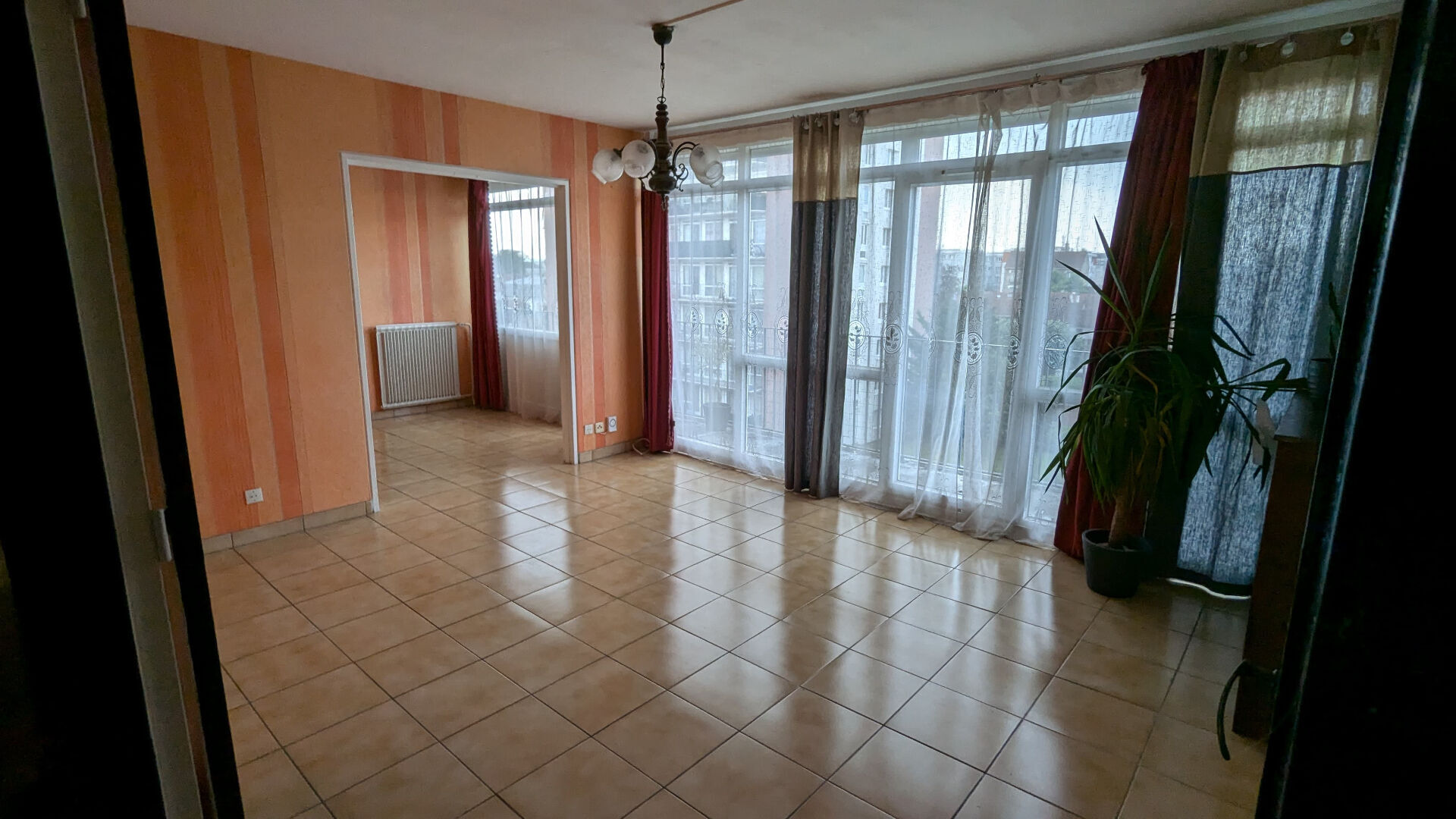 T5 Apartment - 97m² - Houilles — 5-room, 97 sqm, 3 bedrooms — photo 4