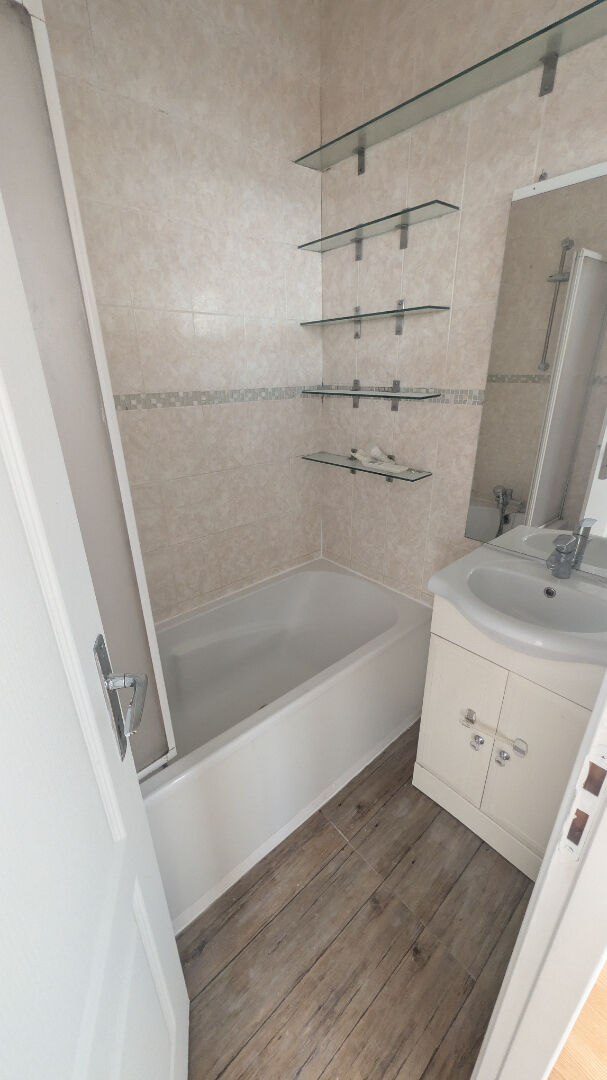 Appartement T3 - 66m² - HOUILLES — 3 pièces, 66 m², 2 chambres — photo 5