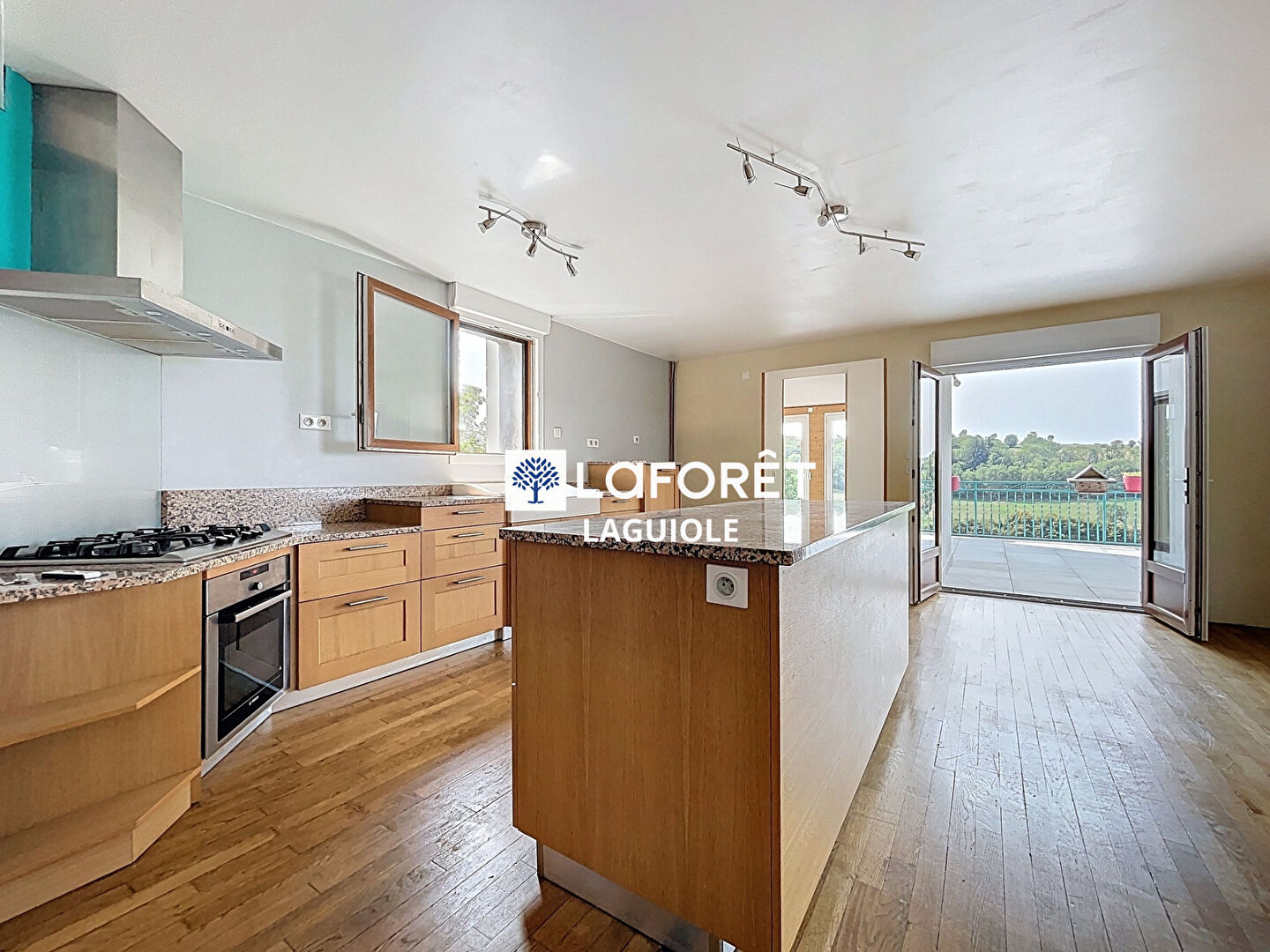 Maison à vendre, 166m², Laguiole