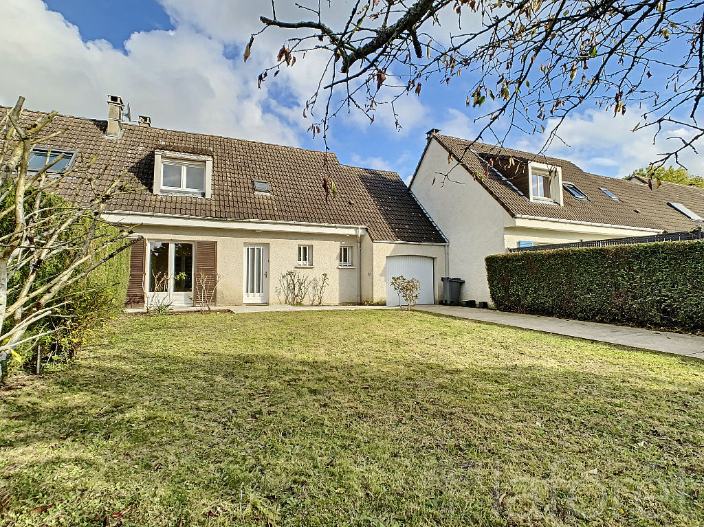 Location maison Le MesnilEsnard 6 pièce(s) 105 m² 990 € par mois