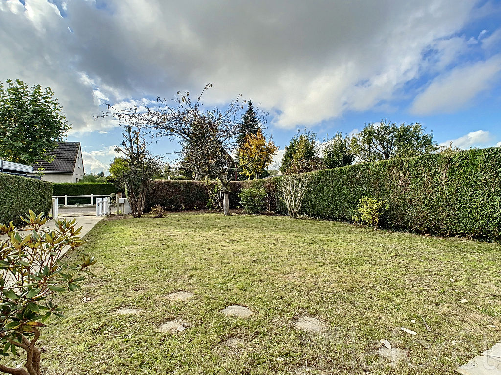 Location maison Le MesnilEsnard 6 pièce(s) 105 m² 990 € par mois