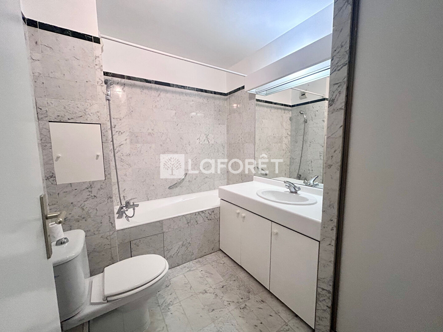 Appartement a louer levallois-perret - 1 pièce(s) - 26.51 m2 - Surfyn