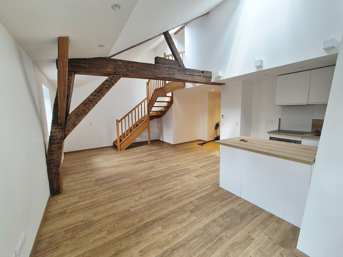 Appartement a louer  - 4 pièce(s) - 75.28 m2 - Surfyn