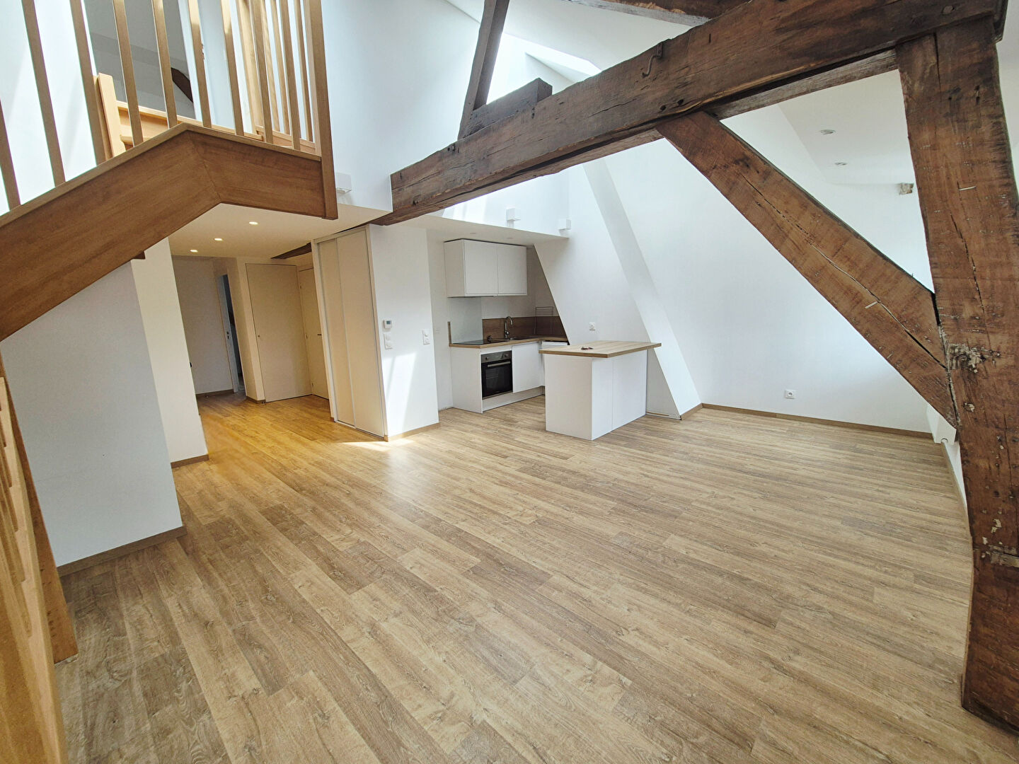 Appartement a louer  - 4 pièce(s) - 75.28 m2 - Surfyn