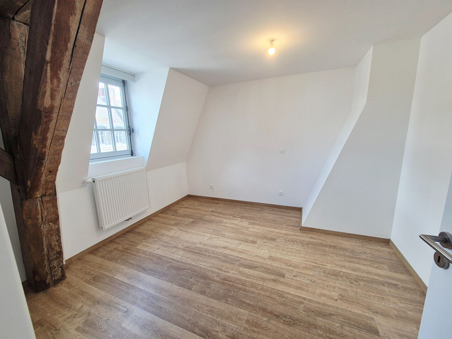 Appartement a louer  - 4 pièce(s) - 75.28 m2 - Surfyn