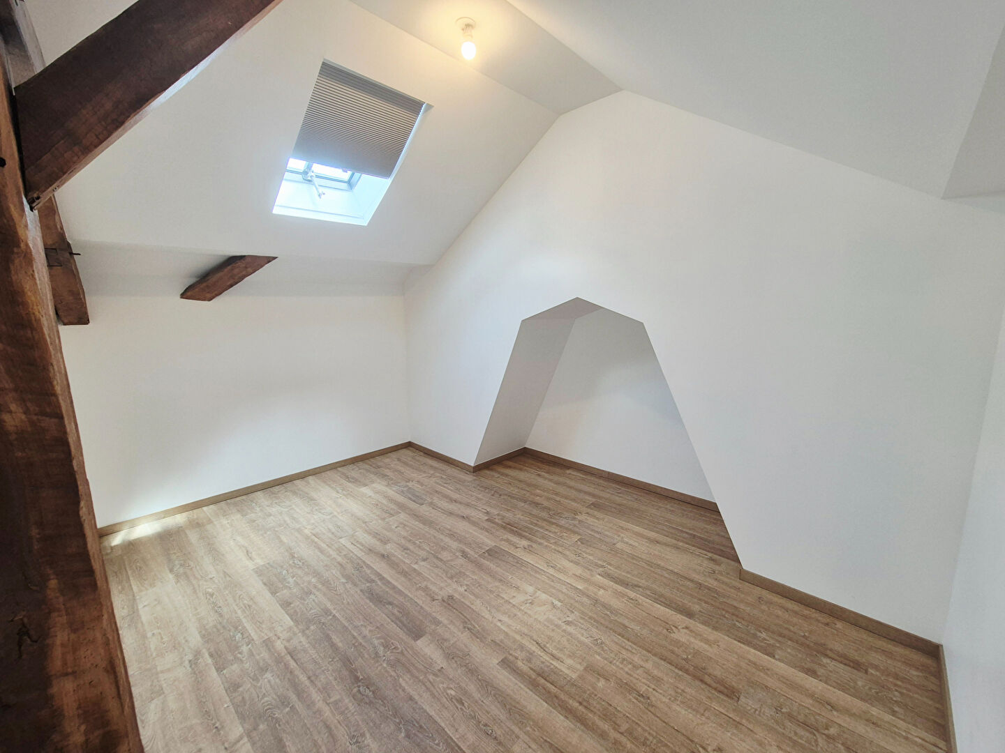 Appartement a louer  - 4 pièce(s) - 75.28 m2 - Surfyn