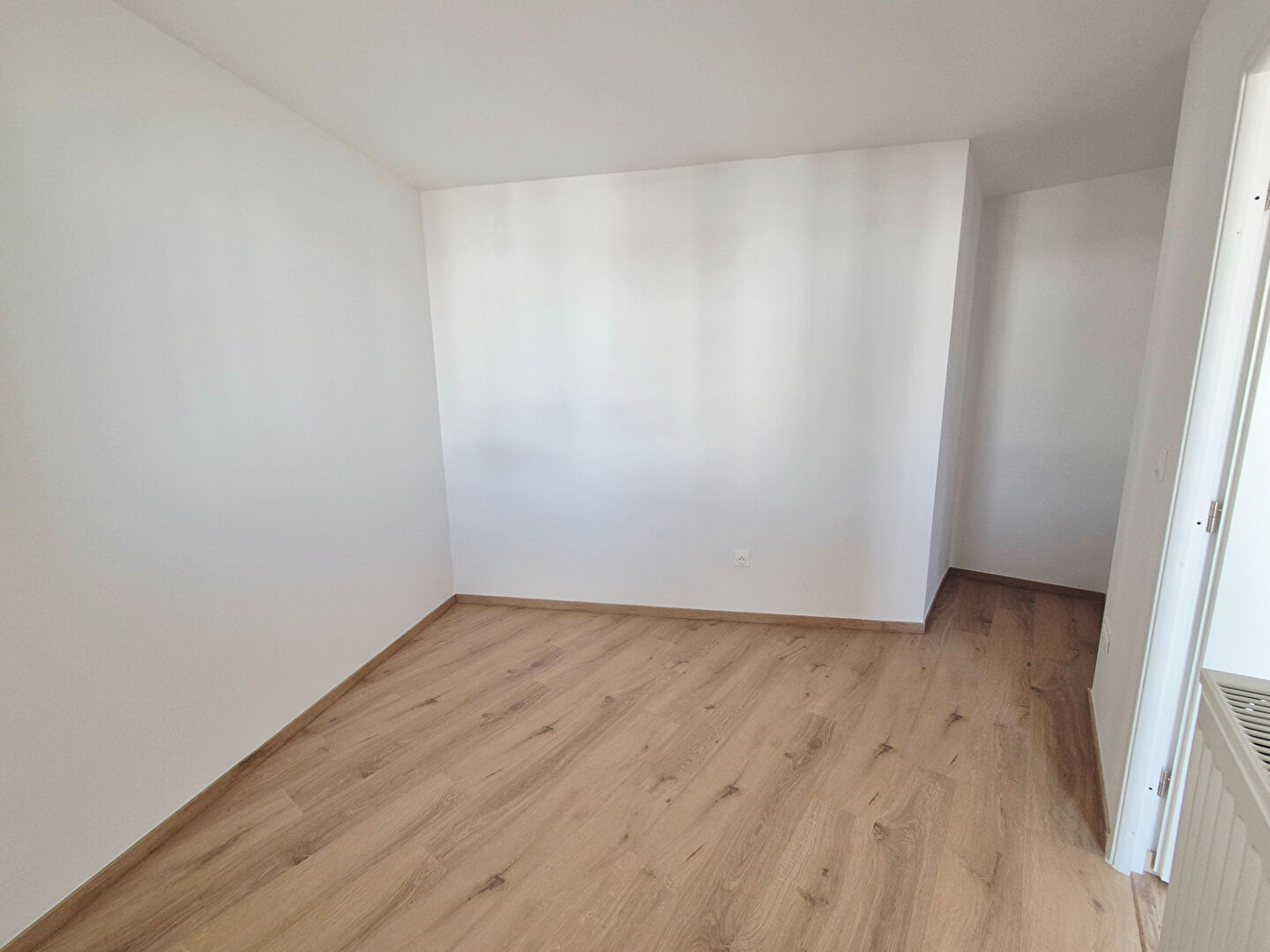 Appartement a louer  - 4 pièce(s) - 75.9 m2 - Surfyn