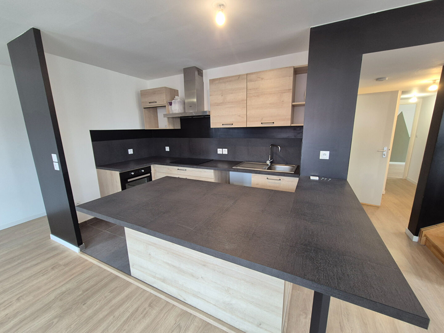 Appartement a louer  - 4 pièce(s) - 83.5 m2 - Surfyn