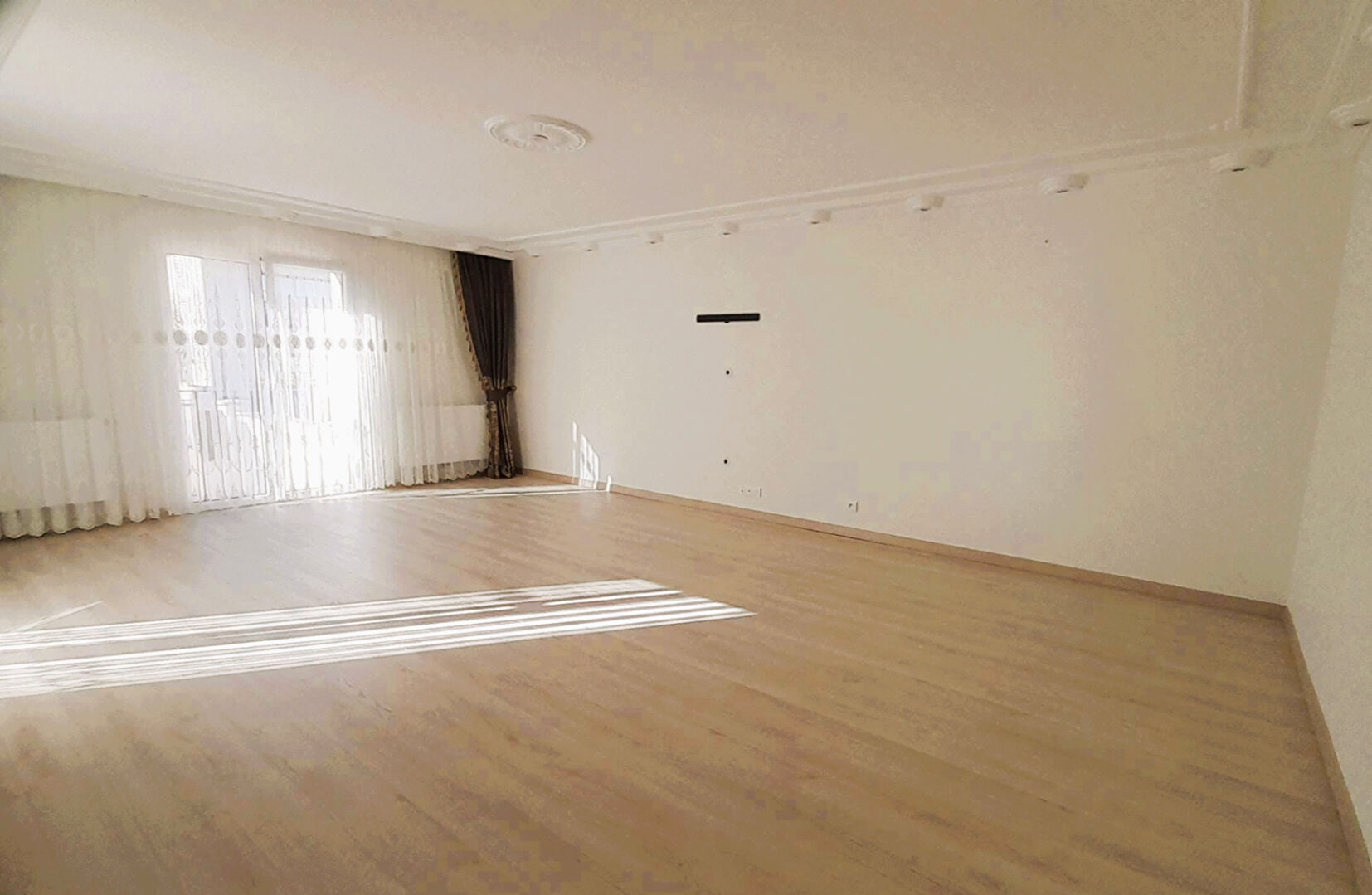 Maison à louer, 274m², Moissy-Cramayel