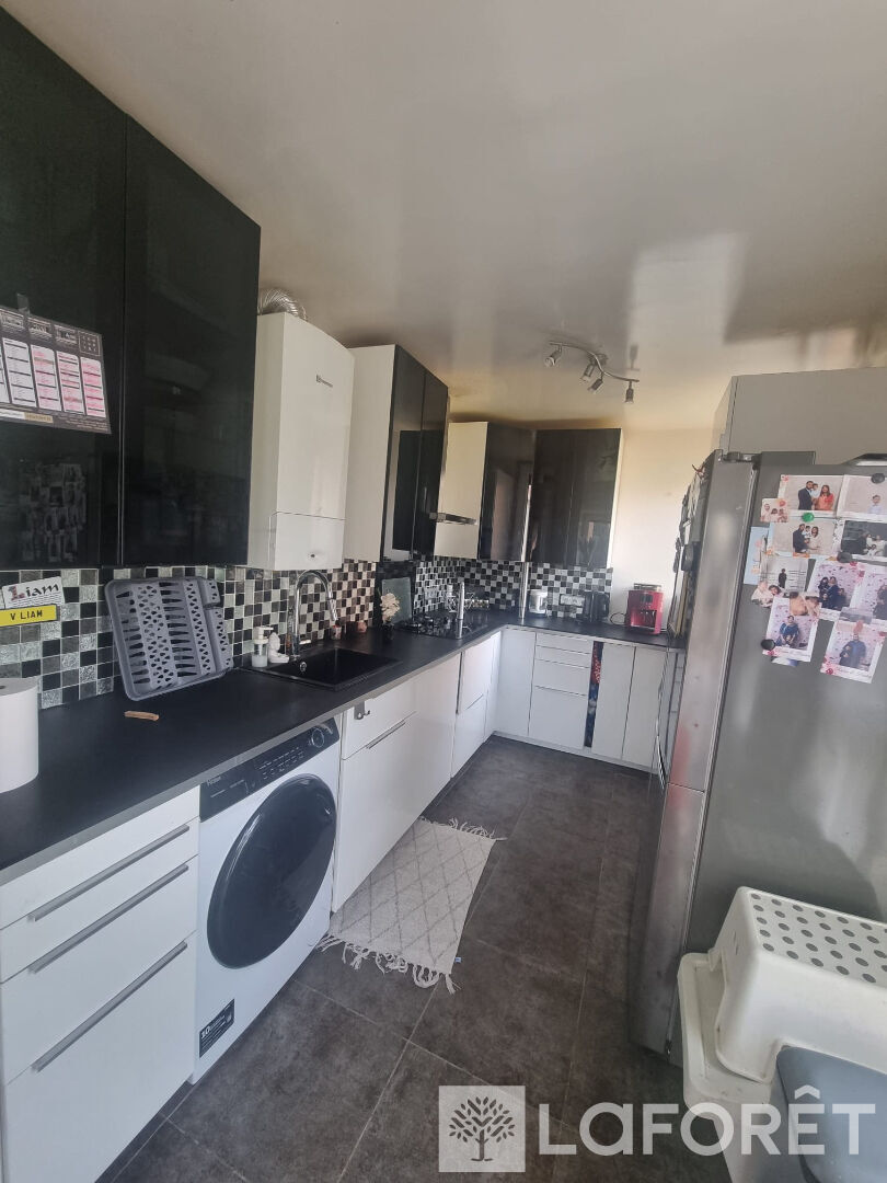 Appartement T4 - 79m² - Livry-Gargan — 4 pièces, 79 m², 3 chambres — photo 4