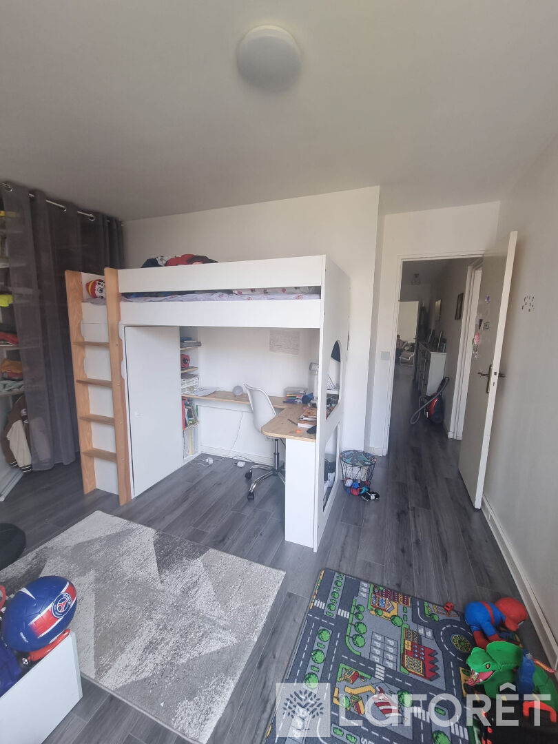 Appartement T4 - 79m² - Livry-Gargan — 4 pièces, 79 m², 3 chambres — photo 9