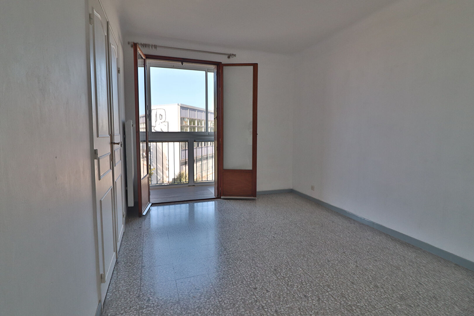 Appartement a louer marseille-1er-arrondissement - 3 pièce(s) - 68.03 m2 - Surfyn