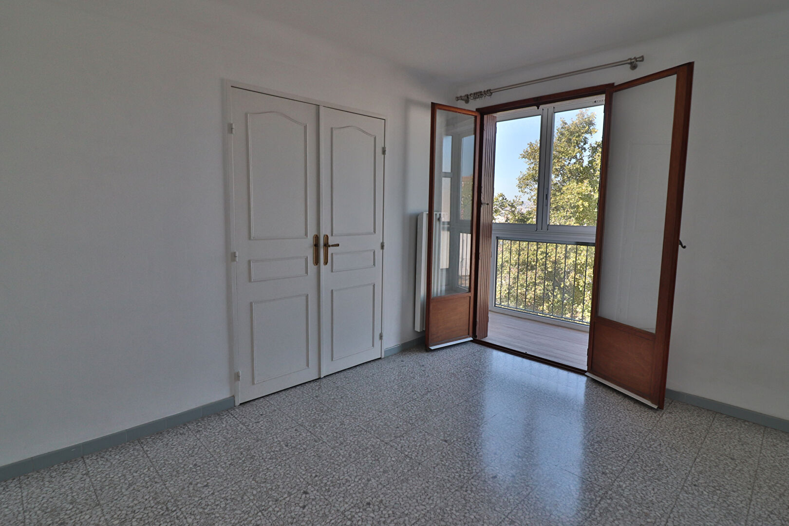Appartement a louer marseille-1er-arrondissement - 3 pièce(s) - 68.03 m2 - Surfyn