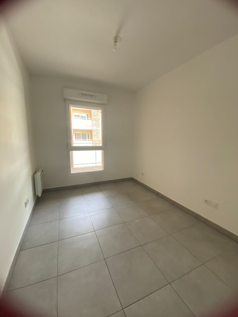 Maison à louer, 58m², Rousset