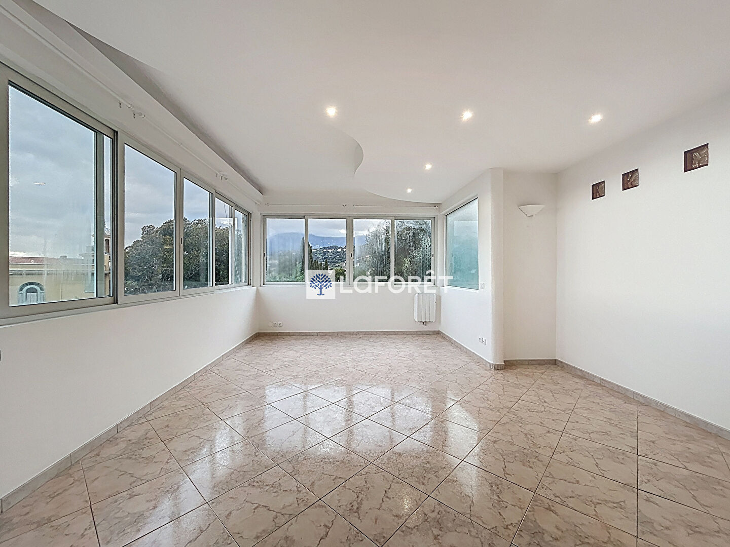 Maison à louer, 102m², Menton