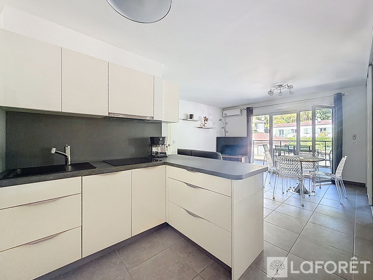 Maison à louer, 57m², Menton