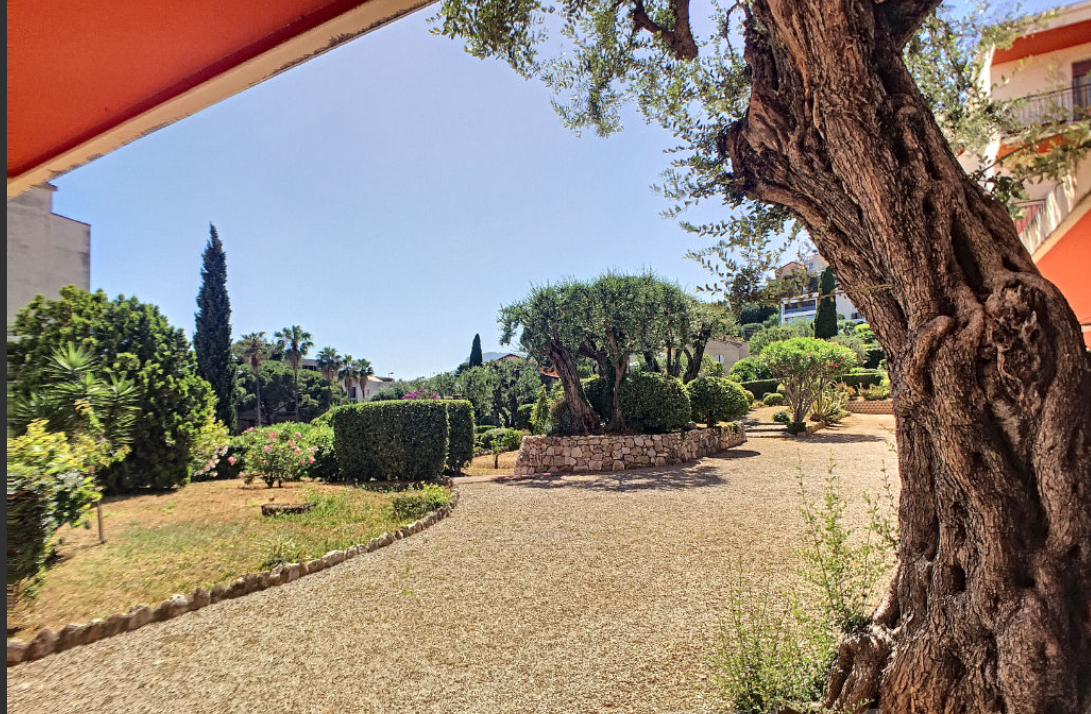 Maison à louer, 81m², ROQUEBRUNE-CAP-MARTIN