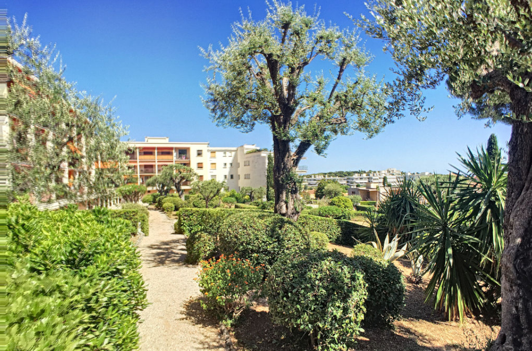 Maison à louer, 81m², ROQUEBRUNE-CAP-MARTIN