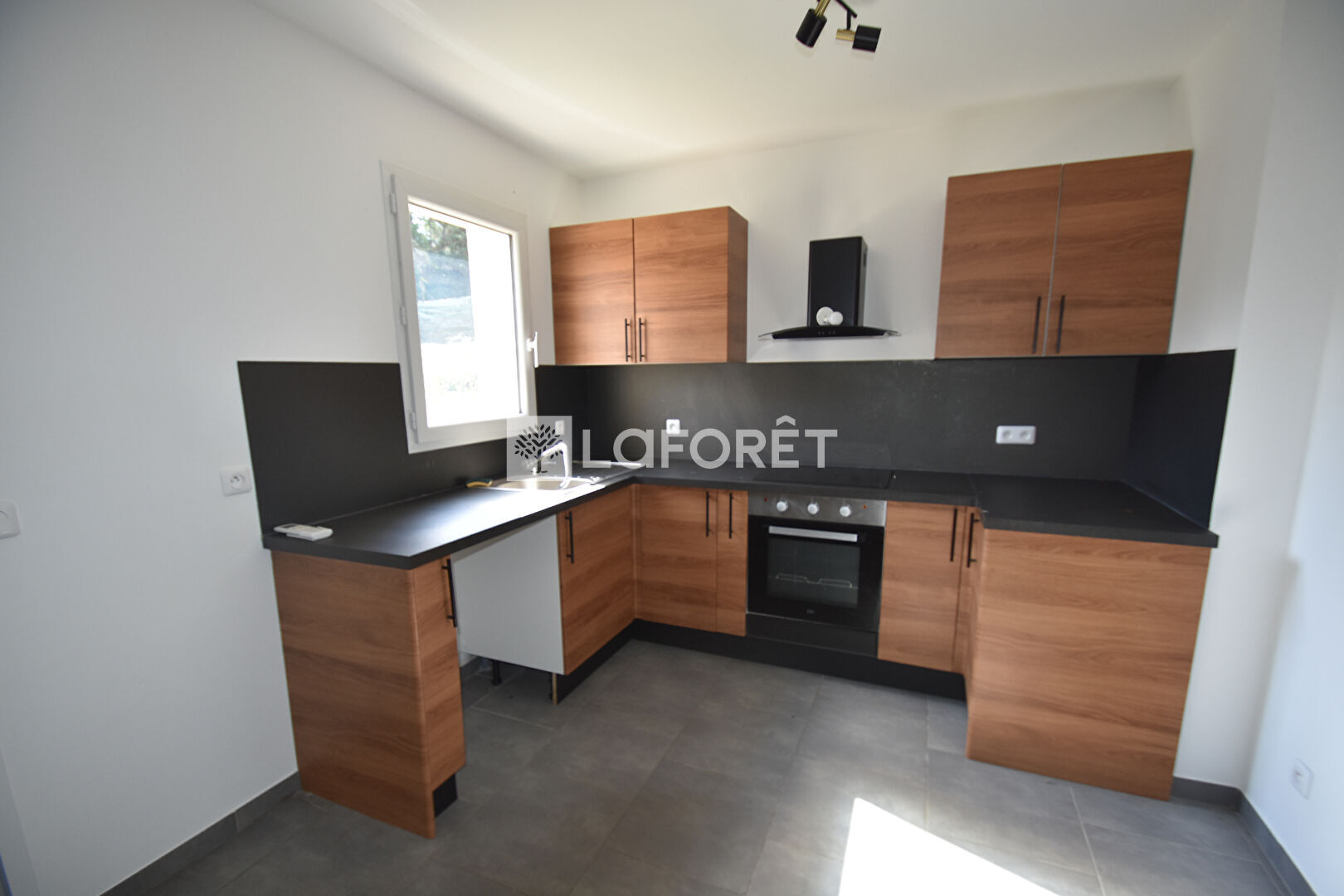 Maison à louer, 76m², Saint-Paul-en-Forêt