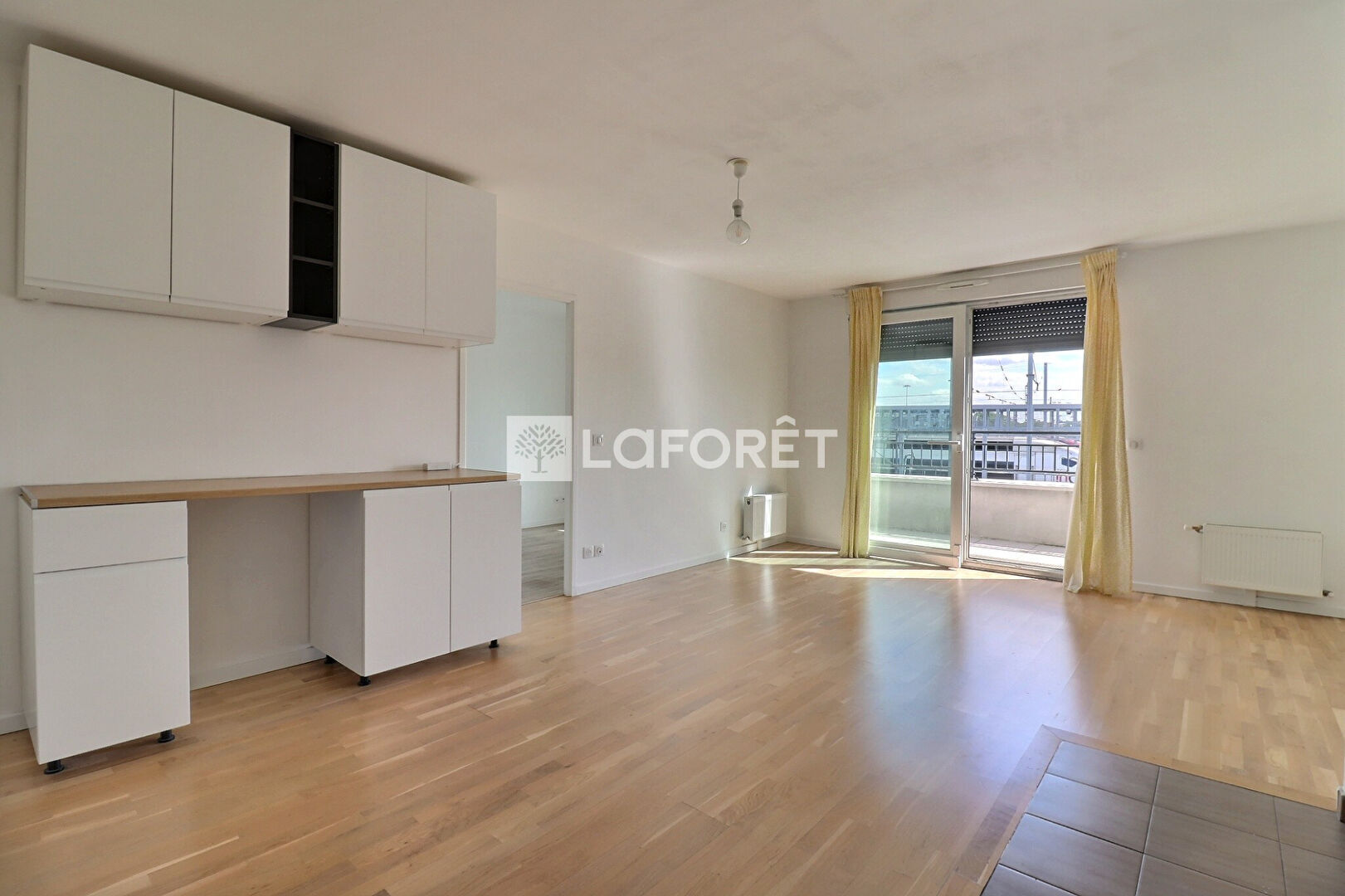 Appartement a louer saint-ouen-sur-seine - 4 pièce(s) - 78.67 m2 - Surfyn