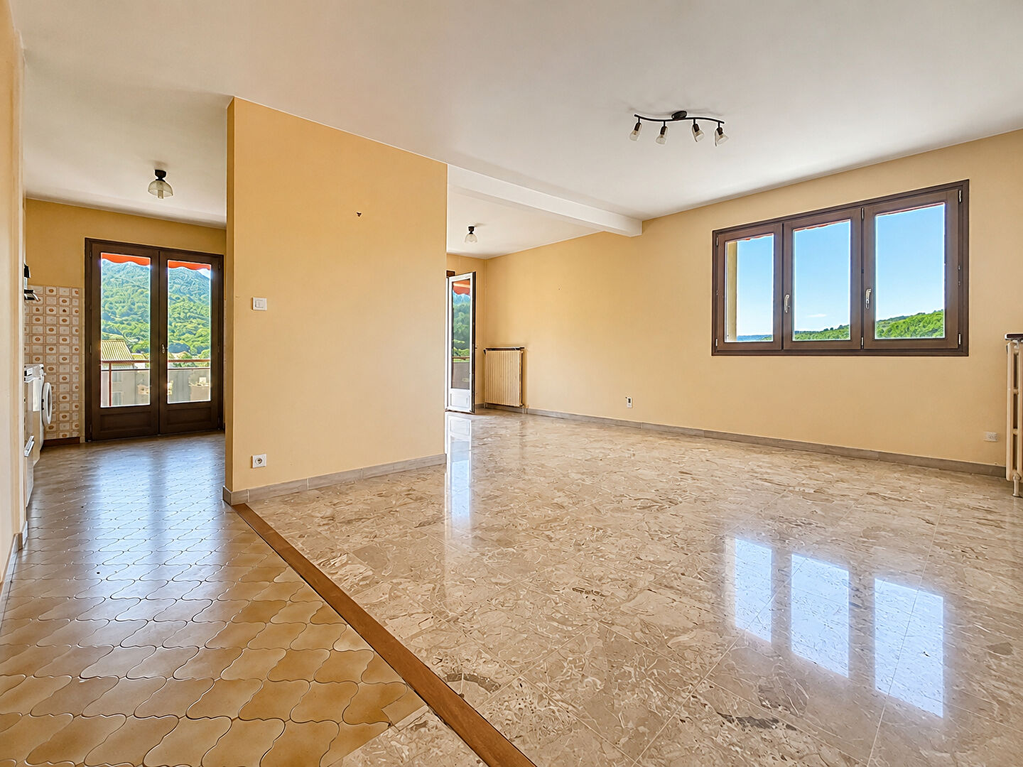 Maison à vendre, 90m², NYONS