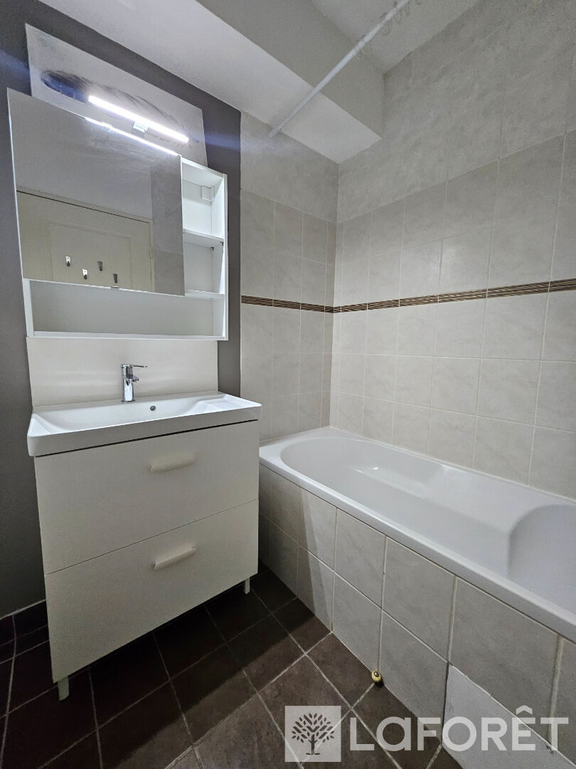 Maison à vendre, 22m², OULLINS PIERRE BENITE