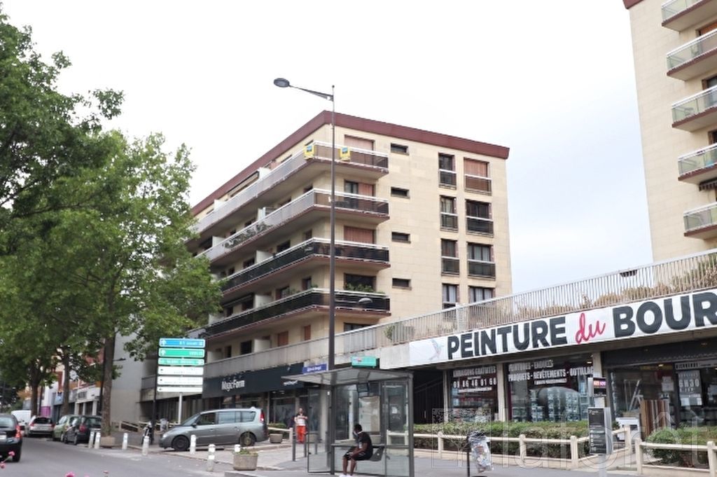 Achat appartement Le Bourget 5 pièce(s) 93 m² 267 000 € ⇔ Laforêt