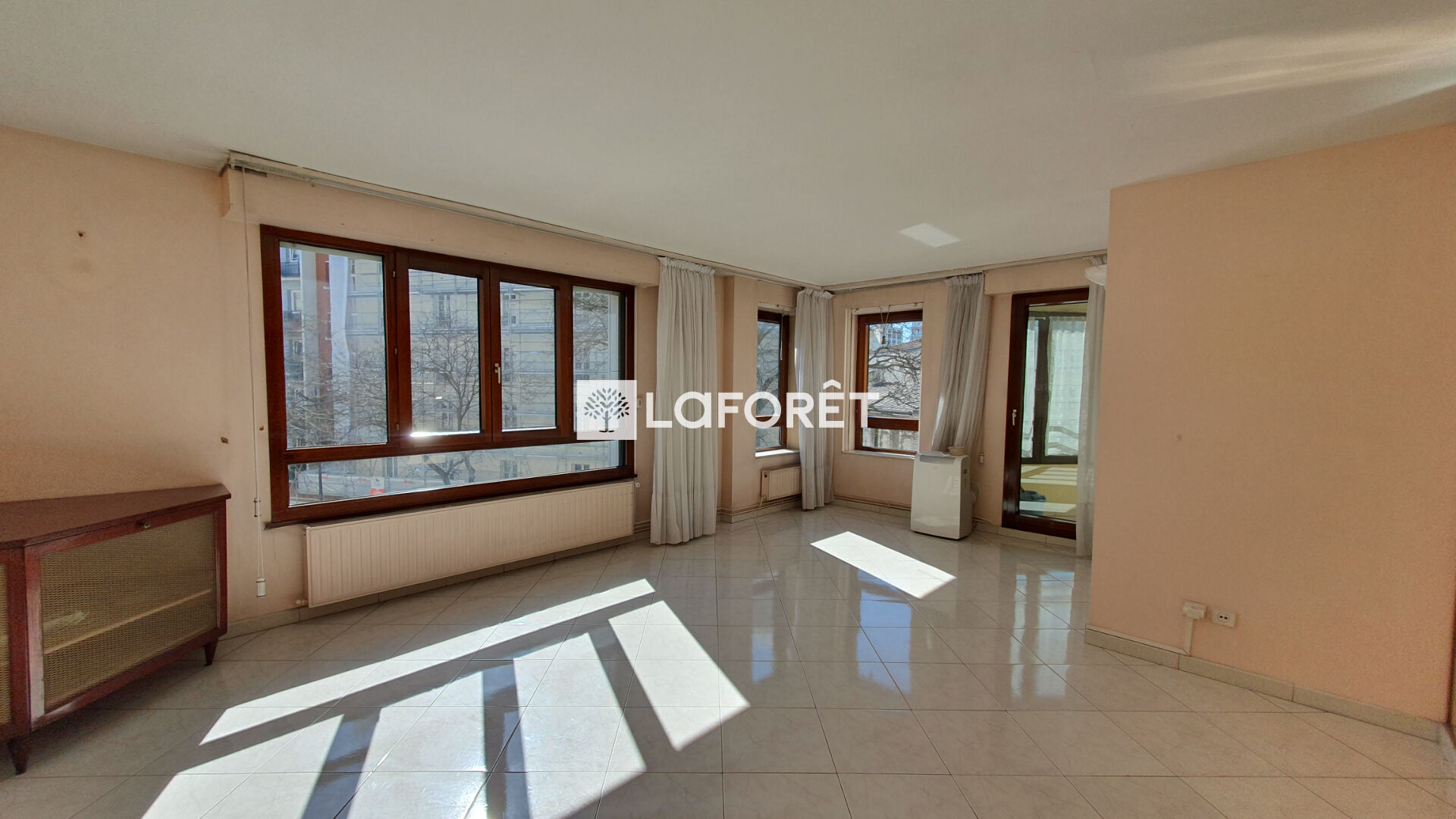 Appartement a louer paris-20e-arrondissement - 4 pièce(s) - 87.19 m2 - Surfyn