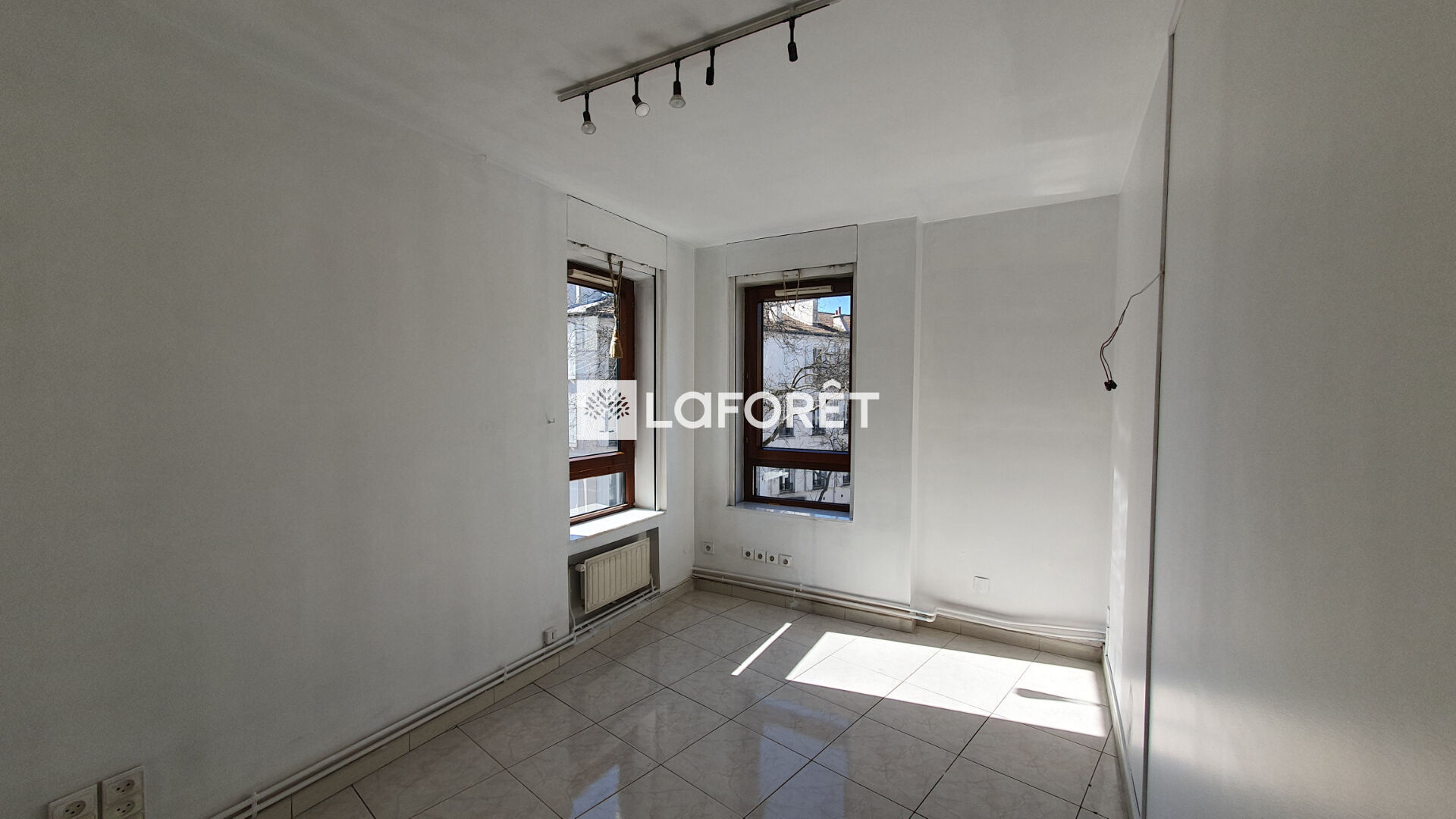 Appartement a louer paris-20e-arrondissement - 4 pièce(s) - 87.19 m2 - Surfyn