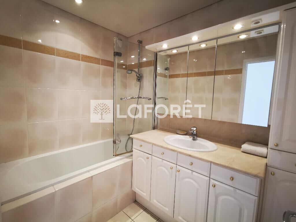 Appartement a louer paris-12e-arrondissement - 3 pièce(s) - 65.04 m2 - Surfyn
