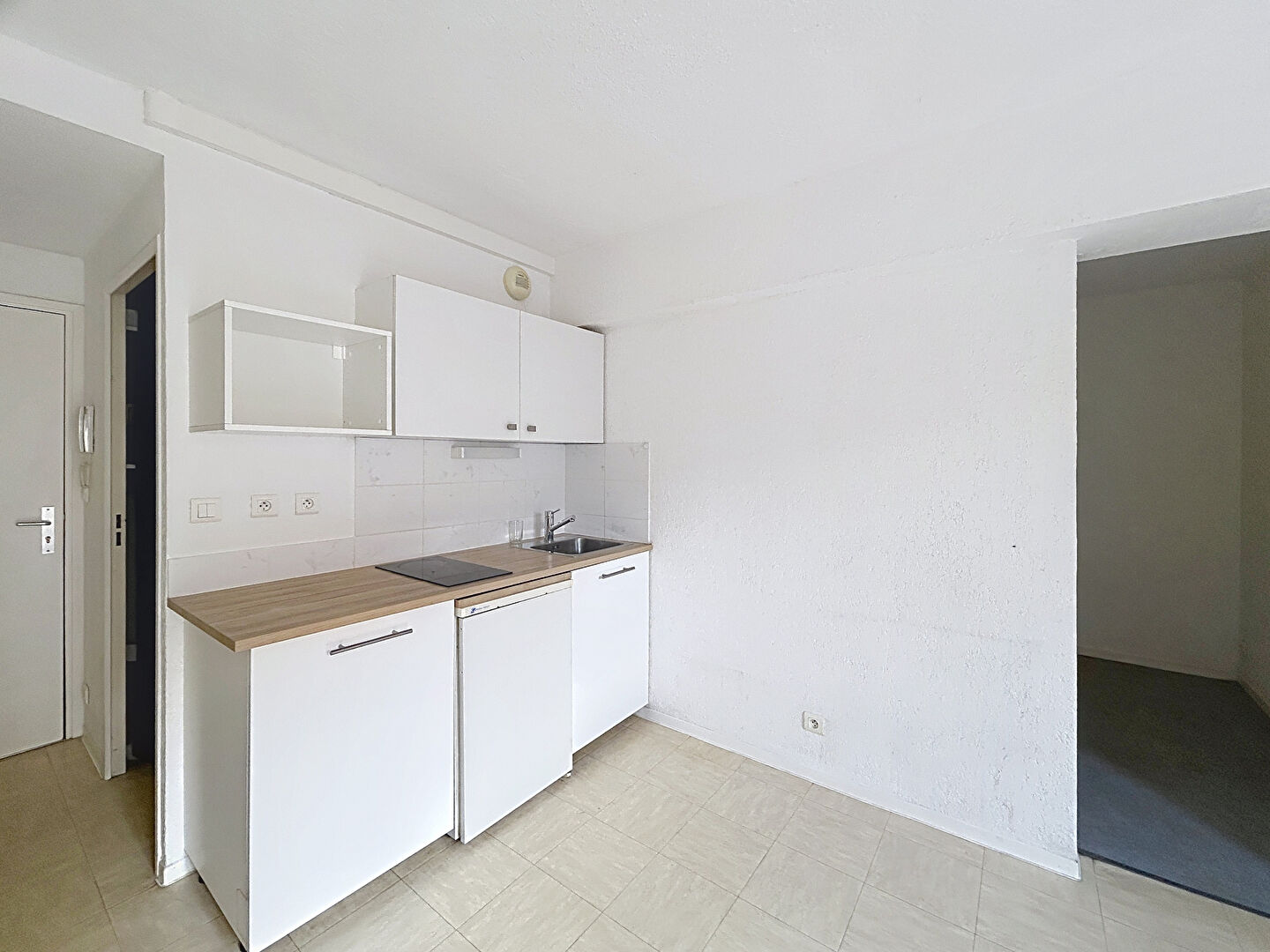 Appartement a louer salon-de-provence - 1 pièce(s) - 27.35 m2 - Surfyn