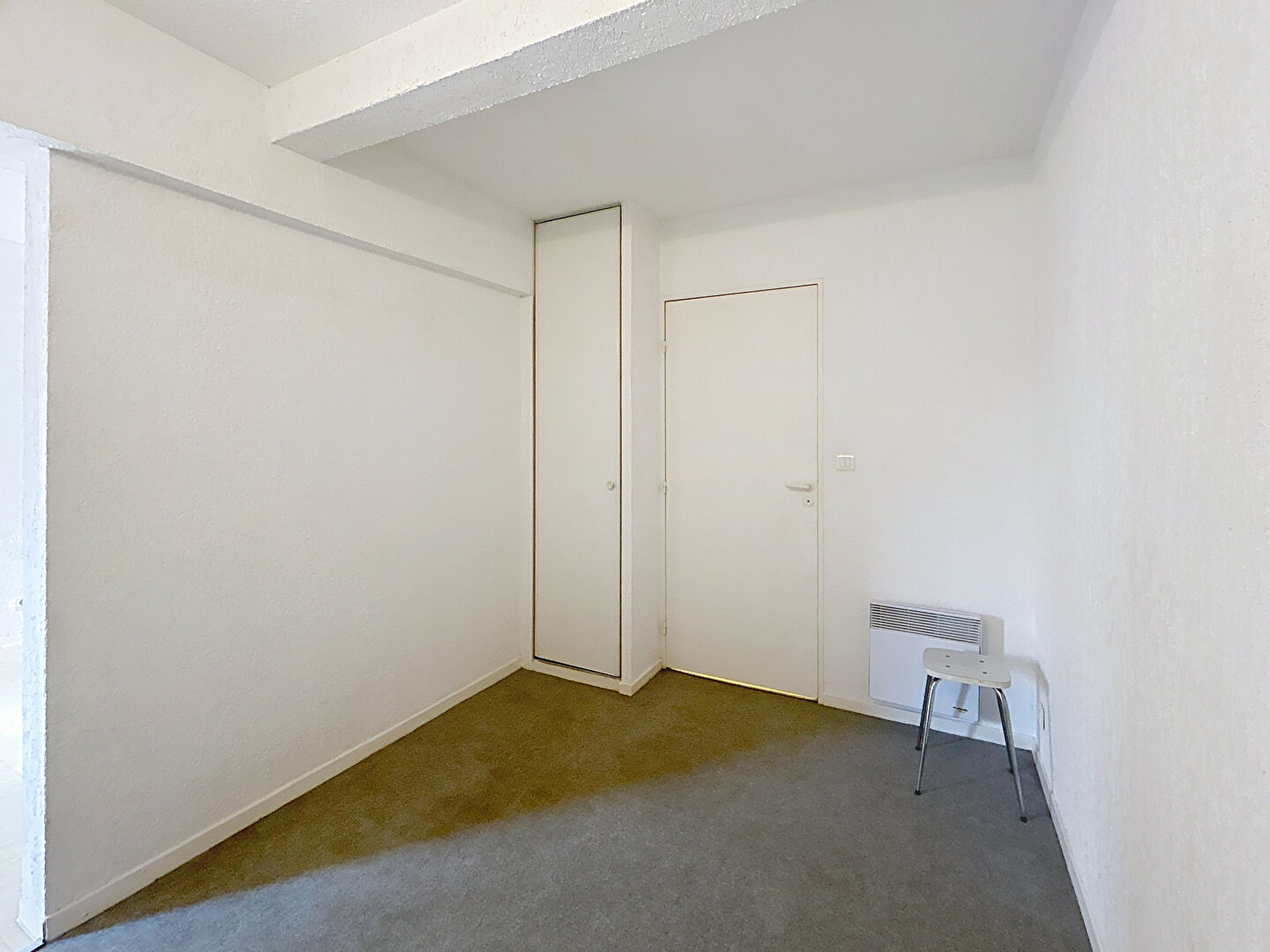 Appartement a louer salon-de-provence - 1 pièce(s) - 27.35 m2 - Surfyn