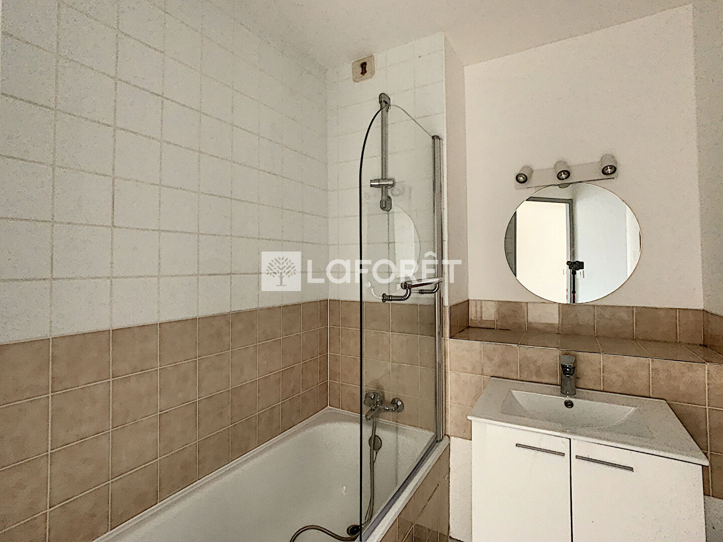 Appartement a louer  - 3 pièce(s) - 54.16 m2 - Surfyn