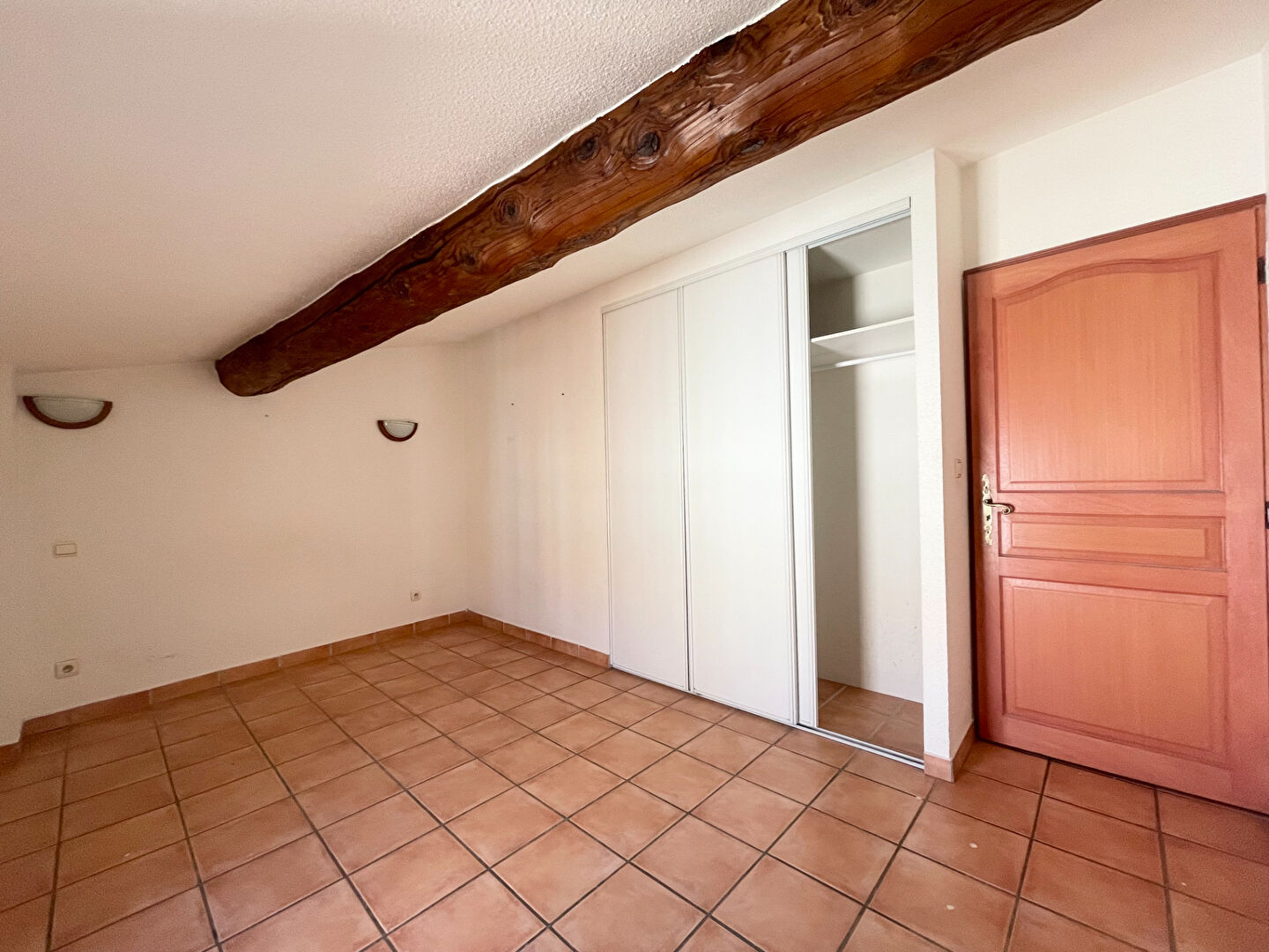 Maison à louer, 72m², Pollestres