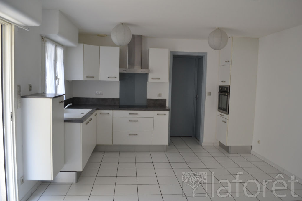 Maison à louer, 39m², Rochefort