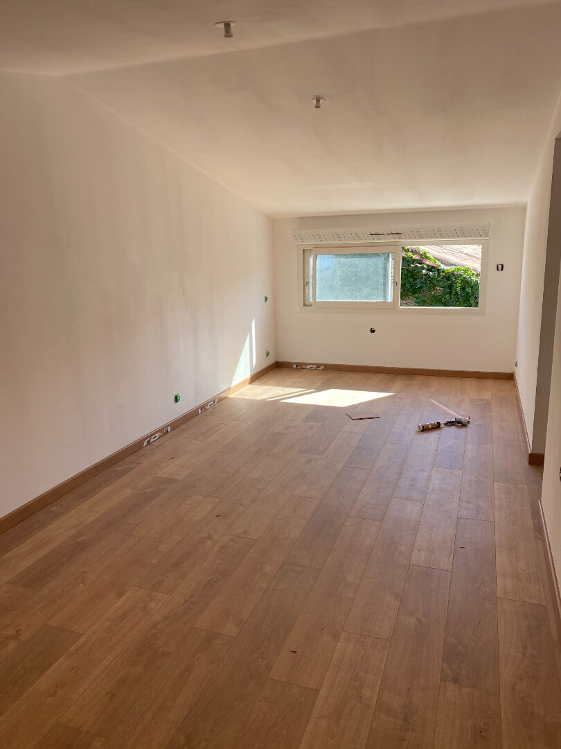 Maison à louer, 101m², Cavignac